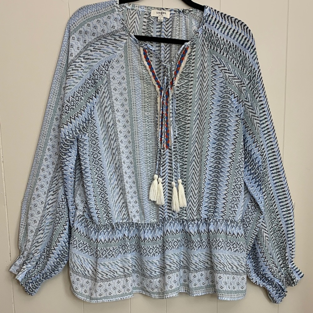 Umgee Blue and White Patterned Blouse